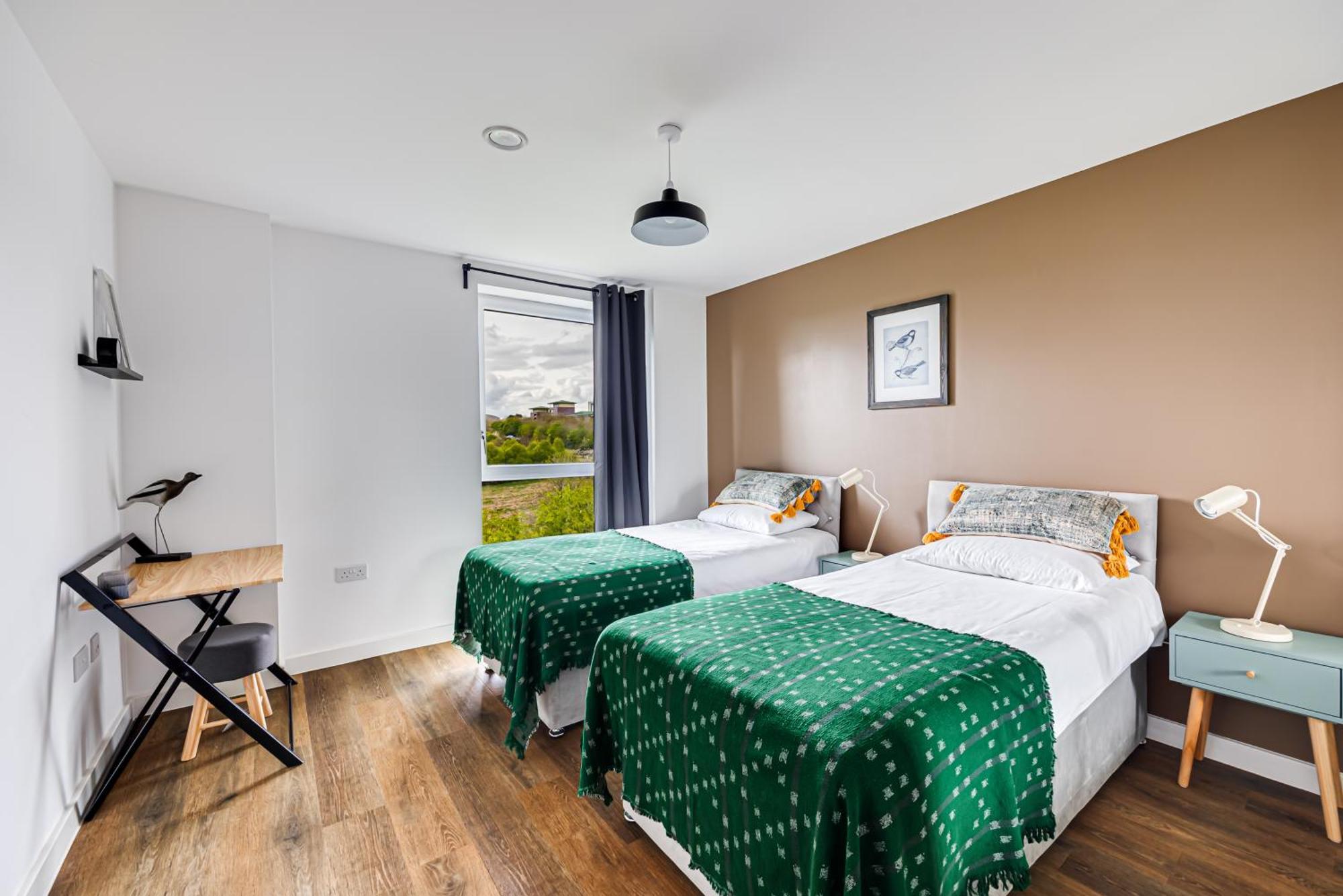 Penthouse Apartment - City Centre - Secure Parking, Balcony, Self-Check-In, Fast Wifi And Smart Tv With Netflix By Yoko Property ミルトン・ケインズ エクステリア 写真