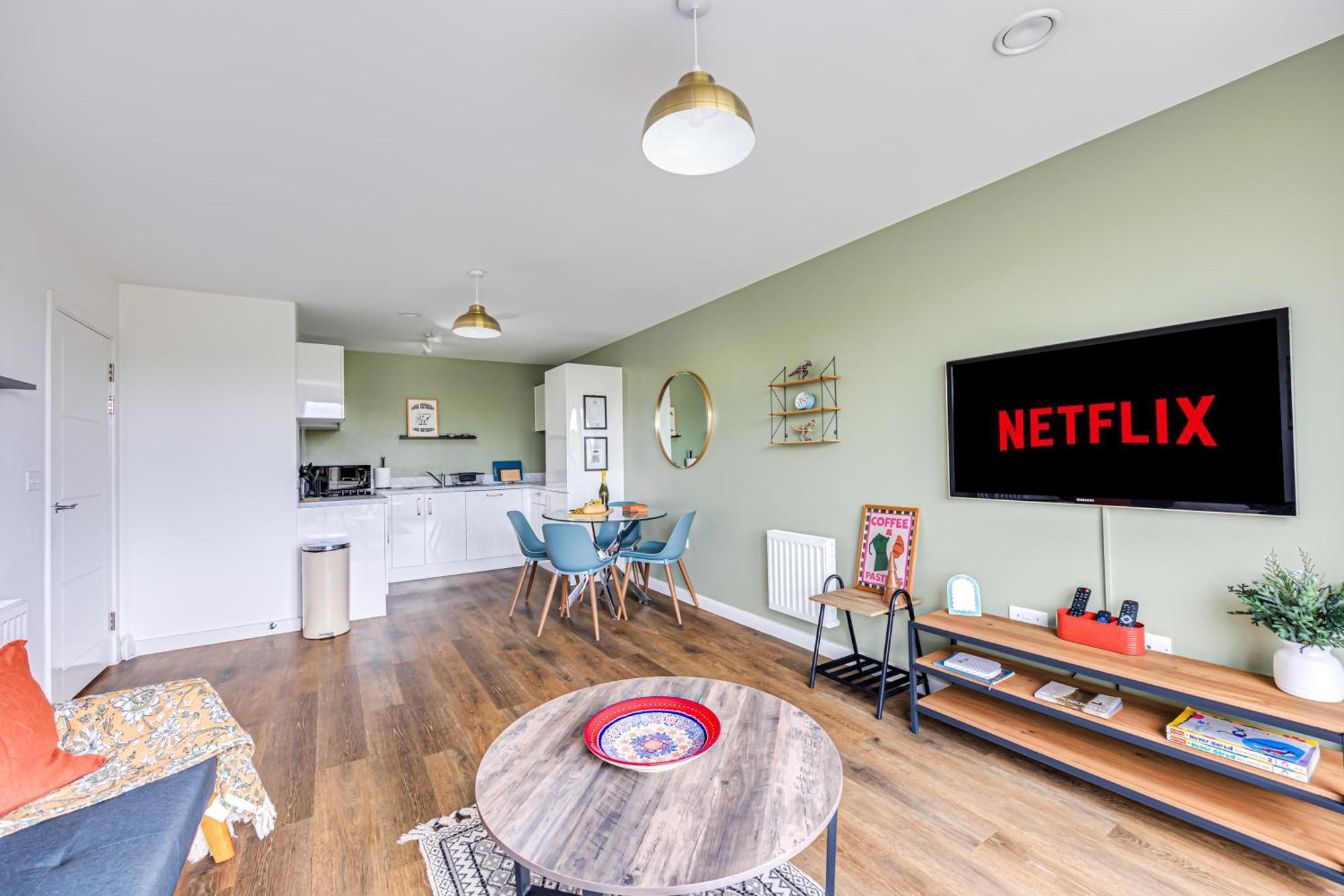 Penthouse Apartment - City Centre - Secure Parking, Balcony, Self-Check-In, Fast Wifi And Smart Tv With Netflix By Yoko Property ミルトン・ケインズ エクステリア 写真