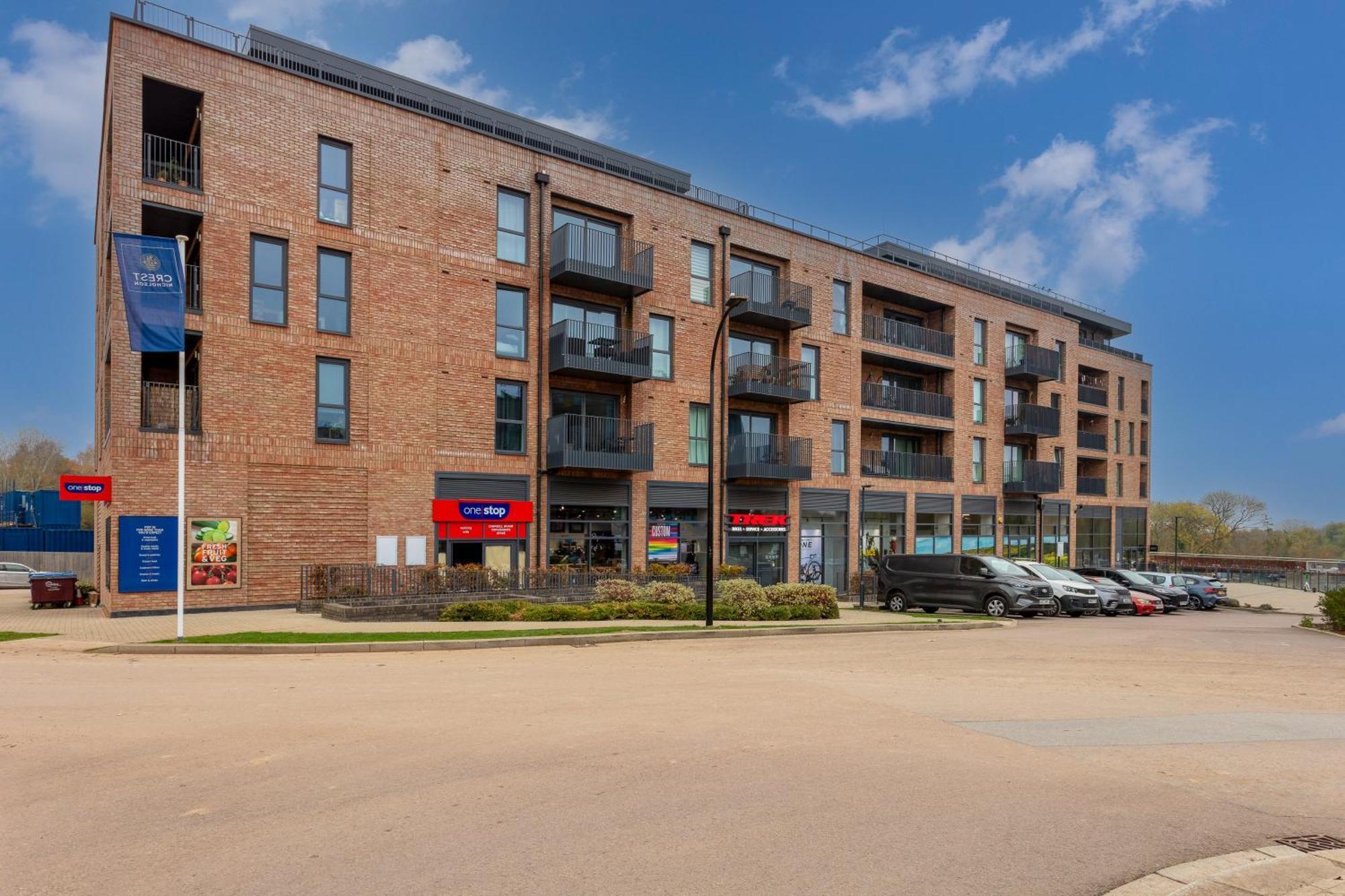 Penthouse Apartment - City Centre - Secure Parking, Balcony, Self-Check-In, Fast Wifi And Smart Tv With Netflix By Yoko Property ミルトン・ケインズ エクステリア 写真